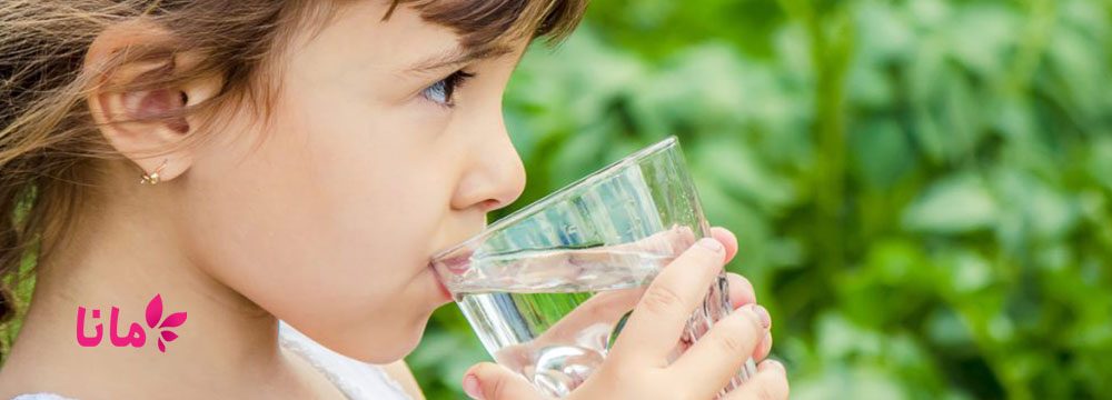 فواید نوشیدن آب برای پوست و مو